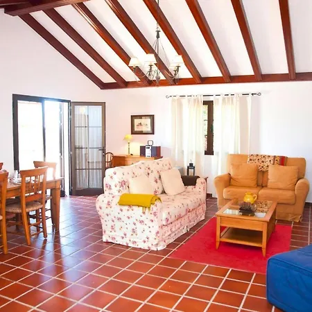Vacation Home, San Bartolome Semesterbostad